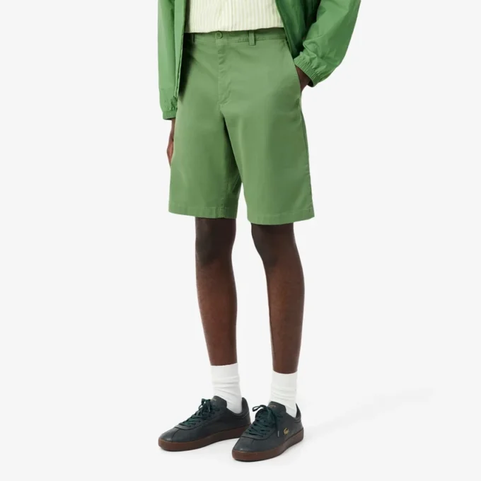 Chino-Shorts aus Stretch-Twill