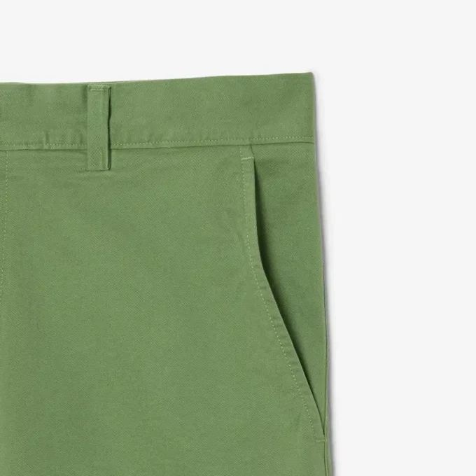 Chino-Shorts aus Stretch-Twill
