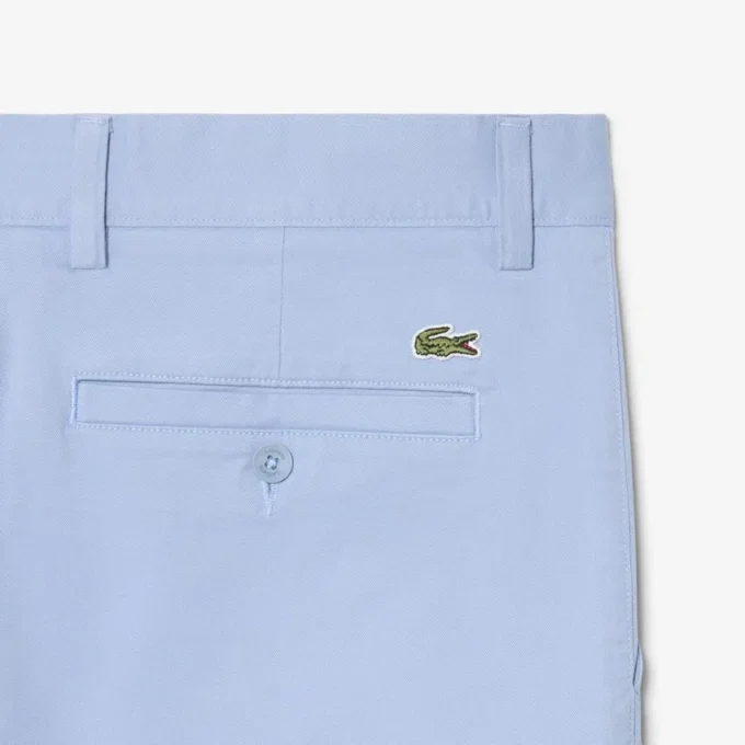 Chino-Shorts aus Stretch-Twill