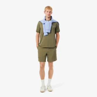 Herren-Poloshirt in klassischer Passform mit gesticktem Motiv