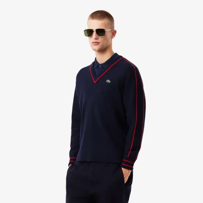 Herren-Pullover mit V-Ausschnitt und Streifenmuster aus der Archive Edition