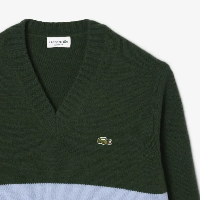 Herren-Strickpullover aus Wolle mit V-Ausschnitt