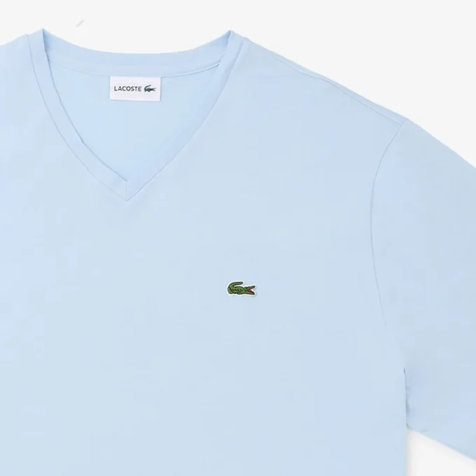 Herren-T-Shirt mit geripptem V-Ausschnitt in langer Passform