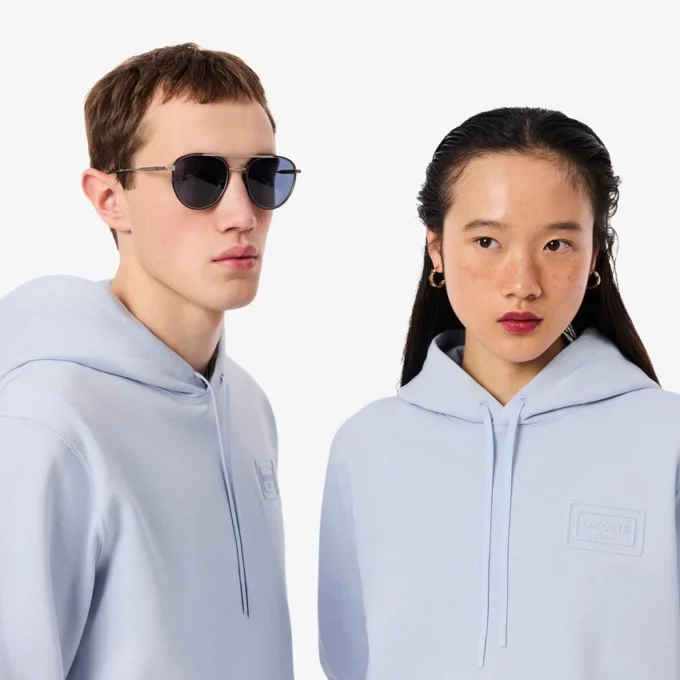 Hoodie mit geprägtem Logo