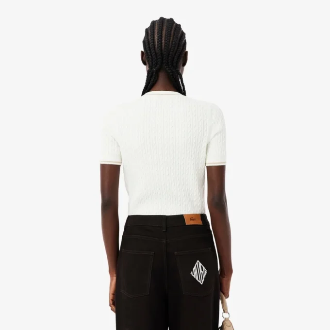 Kurzärmeliger Pullover mit Zopfmuster