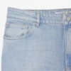 Locker sitzende Jeans