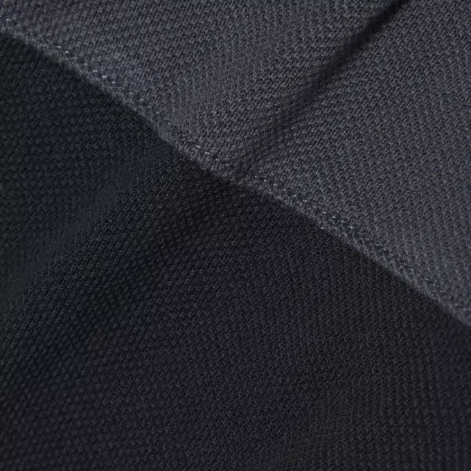Petit Piqué Poloshirt mit Farbblock-Design