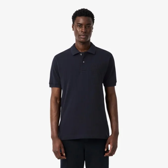 Petit-Piqué-Poloshirt mit Stickerei im klassischen Schnitt