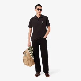 Polohemd mit klassischer Passform und Emblem-Akzent