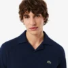 Poloshirts aus Baumwolle und Leinen in klassischer Passform