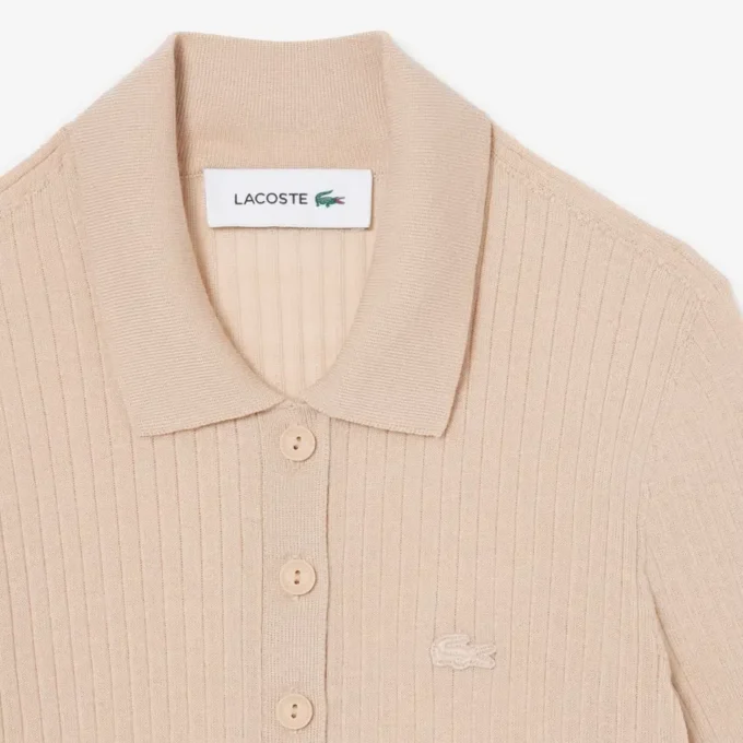 Pullover aus Merinowolle mit 3D-Rippenstrick und Poloshirt-Kragen