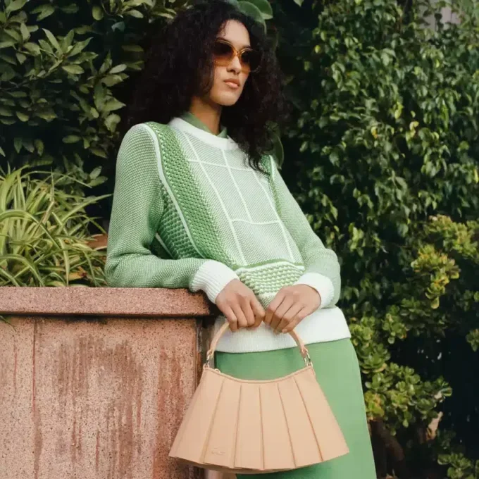 Pullover mit Tennis-Motiv