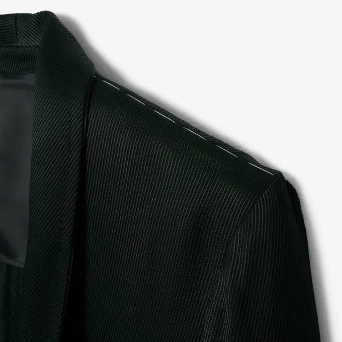 Runway-Blazer aus Satin mit Schalkragen