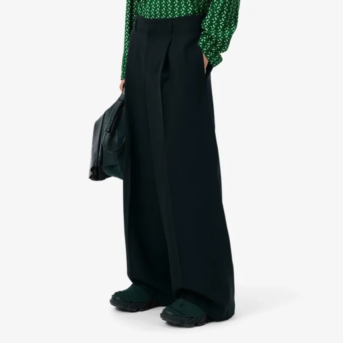 Runway-Hose aus Wolle mit weitem Schnitt