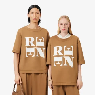 Runway Satin T-Shirt mit Grafik