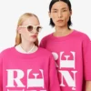 Runway Satin T-Shirt mit Grafik