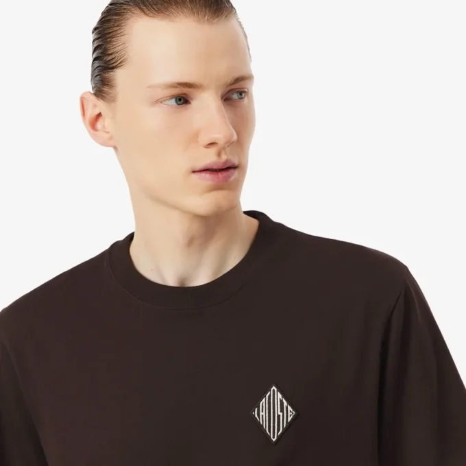T-Shirt mit klassischer Passform und auffälligem Logo