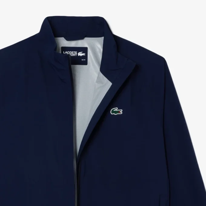 Wasserabweisende Stretch-Windjacke für Herren beim Golf