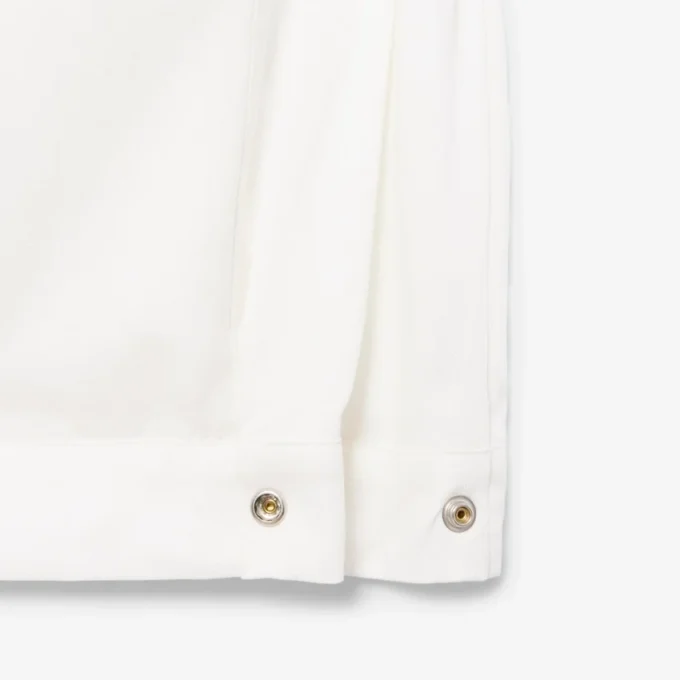 Weite, fließende Hose